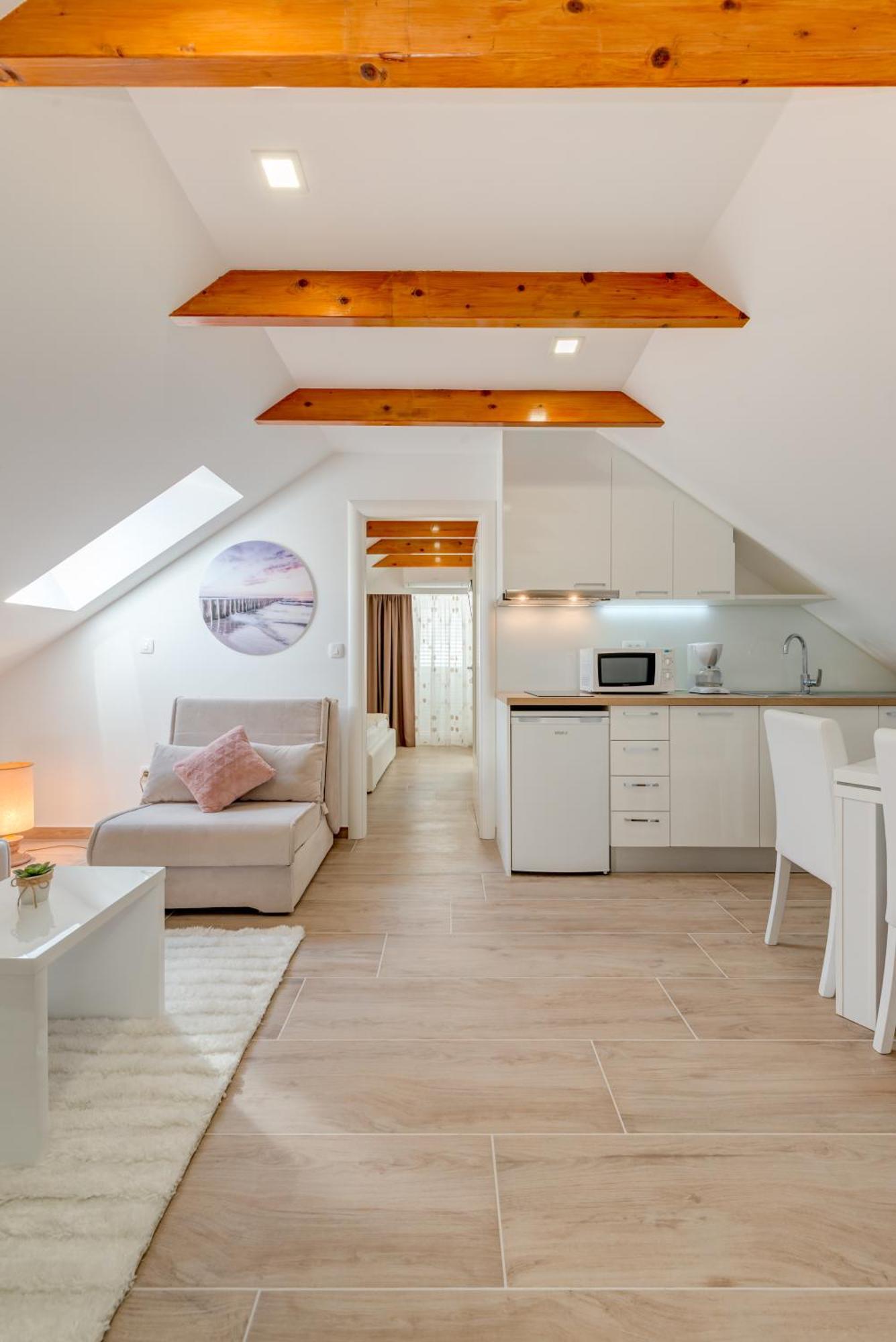 Apartments Villa Tudor Хвар Экстерьер фото